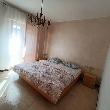 Topaz Iun T4815 Guest house